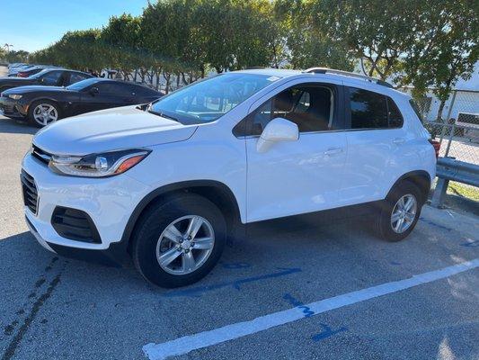 Chevy Trax
 White
 Off Lease Only
 Miami