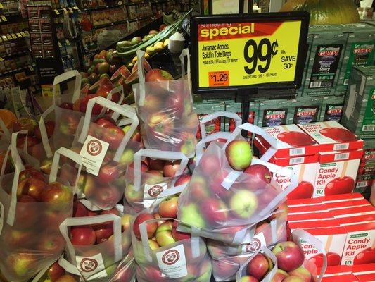 Apples sold in tote bags???? Yes