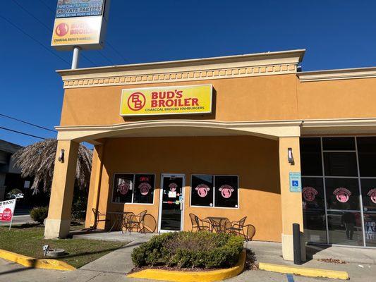 The entrance to burger heaven