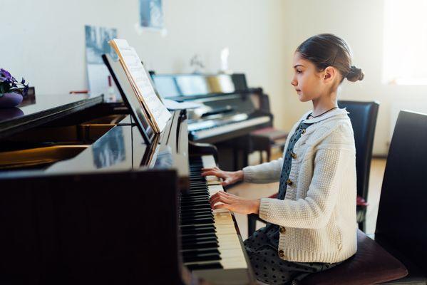 Piano Lessons, classical piano performance instruction, music theory for children and adults.