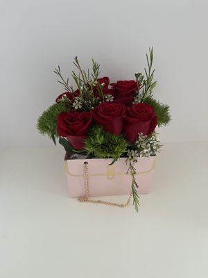 Purse full red Roses