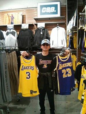 Showing my Los Angeles Lakers spirit and Lebron James-Anthony Davis Lakers jersey 2-28-20!!!