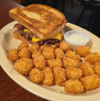 Breakfast Burger & Tots