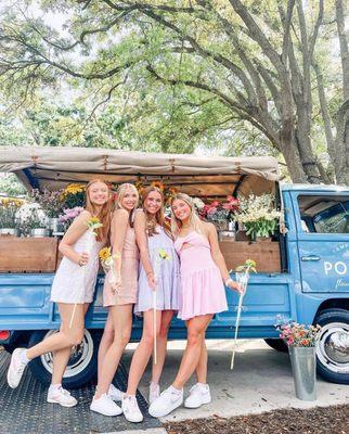 Posies Flower Truck at Hyde Park Village, Tampa every Wednesday & Friday. Come see us!