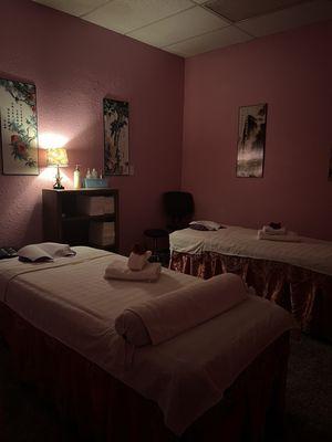 The environment is beautiful and comfortable, and the massage is good. It is worth experiencing