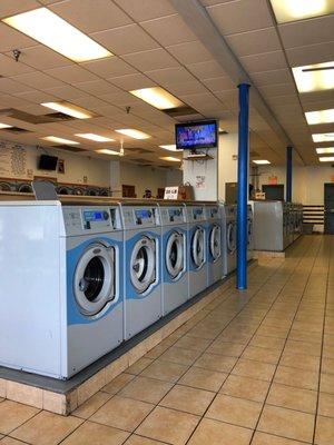 Best Wash Laundromat