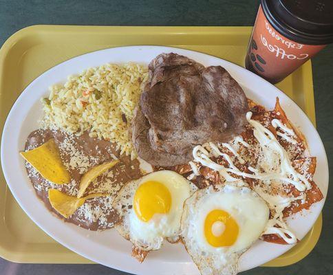 Los chilaquiles de aquí están muy ricos. La comida está hecha fresca y hechos como en casa. Valió la pena venir.