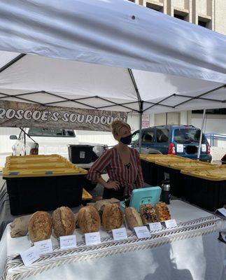 Roscoe's Sourdough food stall has relocated to the parking lot of the Hawai'i Department of Public Health (Ala Moana Blvd & Ilalo St)