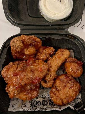 BONELESS WINGS