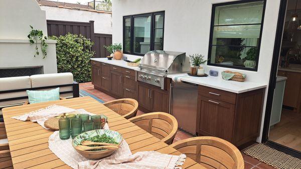 Santa Monica Outdoor Kitchen with Brown Jordan cabinets, Summerset grill and refrigerator.