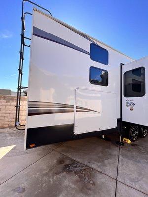 Maintenance detail package 5th wheel rv