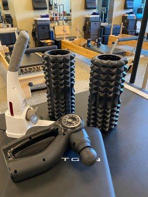 Persussion and vibration options at Pilates Northwest.