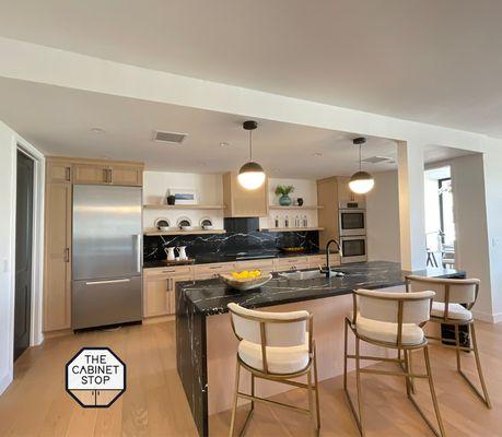 Custom White Oak Kitchen Cabinetry Shaker Style #glenbeverly