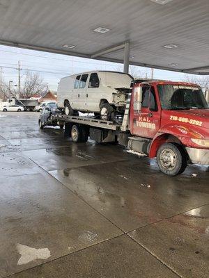 R & L Towing