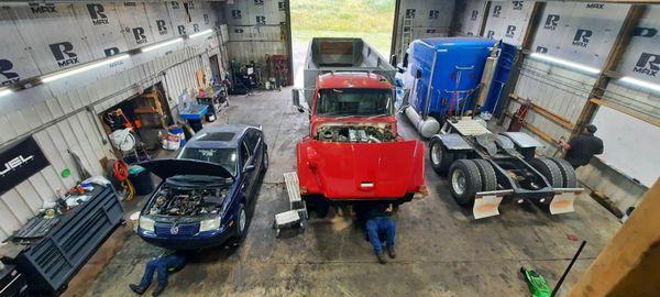 B-Rod's Does Automotive and Commercial Truck Repairs.