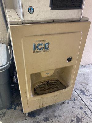 Moldy dirty ice machine