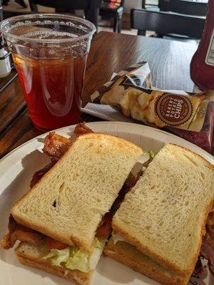 BBLT, sweet tea, side of potato chips