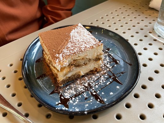 MOKA TIRAMISU