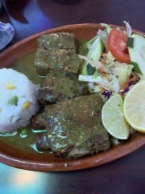 Ribs with green sauce, delicious . Costilla en salsa verde, rico.