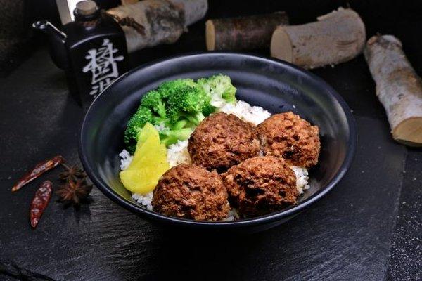 Rice bowl with meat ball.