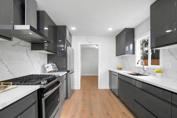 KITCHEN  REMODELING