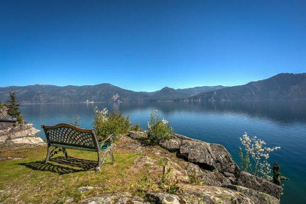 WOW... What a view of Pend O'Reille Lake.  There are many lakes to choose from in North Idaho for all your water sports.