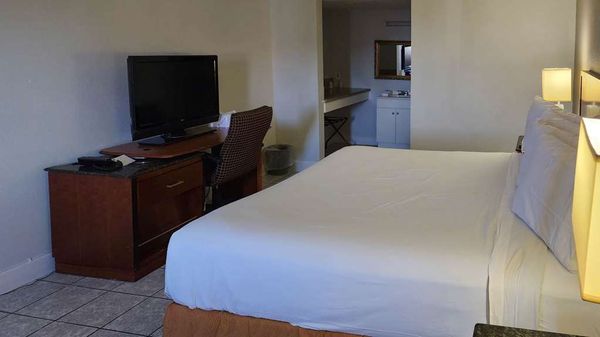 Motel Henderson NV Single