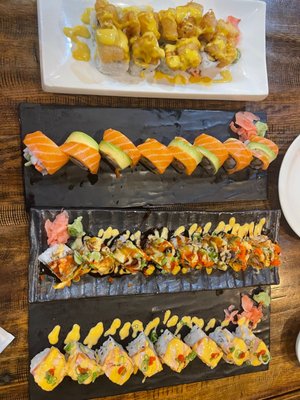 Pop Popcorn Shrimp Roll, Green Dragon, First Love, Crazy Salmon Roll