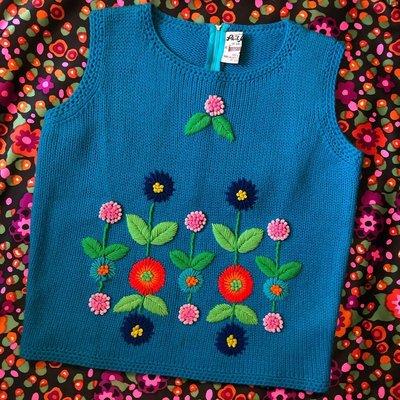 Soooooo looking forward to spring! 60s floral wool knit top
#shangrilavintagechicago