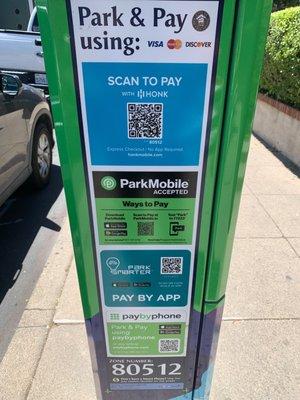 Street pay station