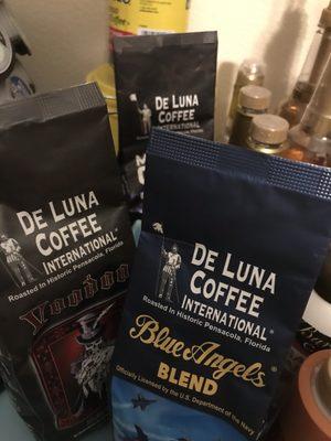 De Luna Coffee