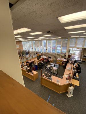 Front desk-- next to it computer areas/ helpful staff