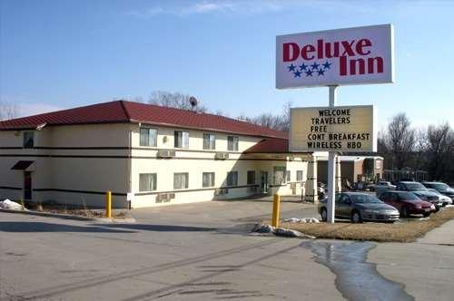 Deluxe Inn Nebraska City NE Exterior