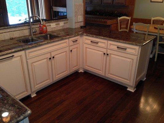 Custom Kitchen Cabinets