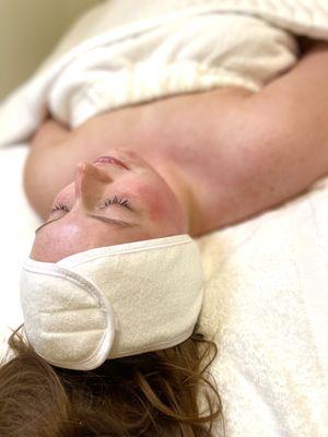 A little time with a lot of pampering. Unwind on your own schedule with the glow getter facial.