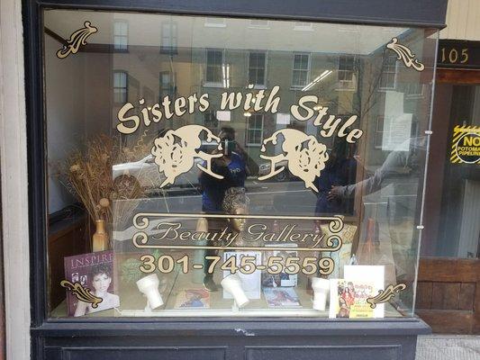 Sisters With Style Beauty Gallery