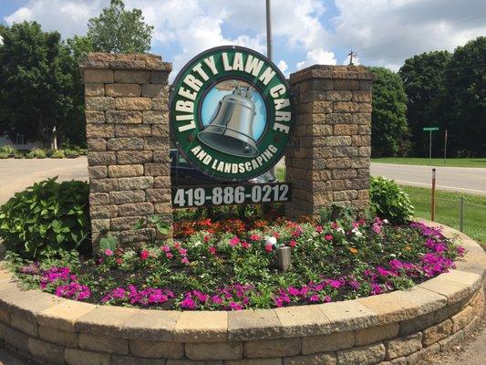 Liberty Lawn Care & Landscaping Inc