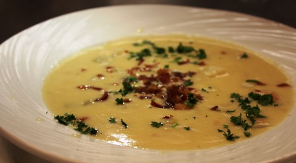 NEW ENGLAND CLAM CHOWDER