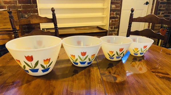 Tulip Fire King Set of Bowls!