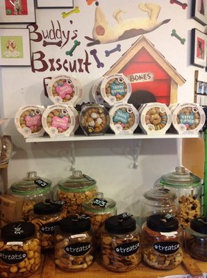 Great Biscuit Bar!  Never have to read a label, All food, treats always USA!