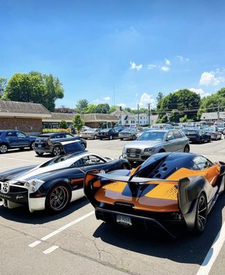 Farmington, CT Starbucks Parking Lot