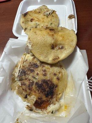 3 pupusas