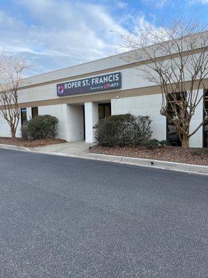 Entrance as seen from Paul Cantrell Expressway.