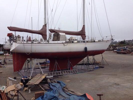 The Zia at the dry dock. Ship ashore, matey !!