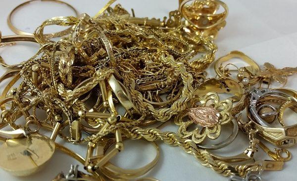 We Buy and Sell New or Used Jewelry gold, silver, diamonds   Watches, Smart Watches, iWatch, Android wear