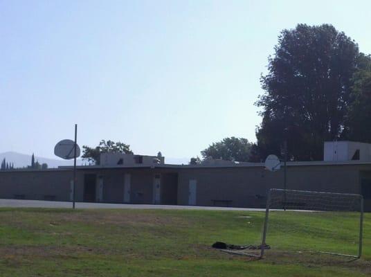 Berylwood Elementary, back side of school, Simi Valley CA