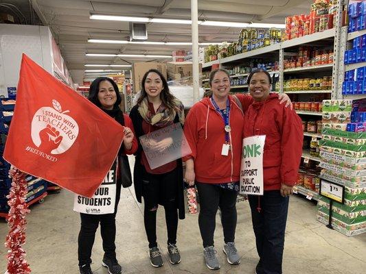 Los Angeles Teachers thank Smart and Final for their support!!