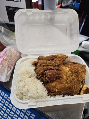 Fried half chicken with white rice