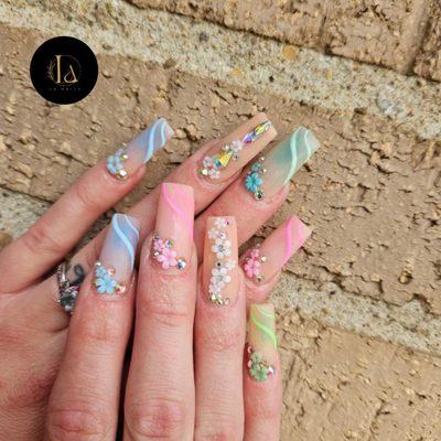 Transform your nails into a canvas of creativity with our stunning patterned designs.