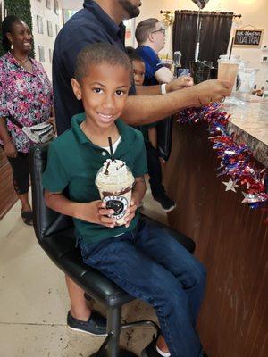 Out with the family celebrating G-Town's 2nd Anniversary. Drink of choice Cookies & Cream shake.